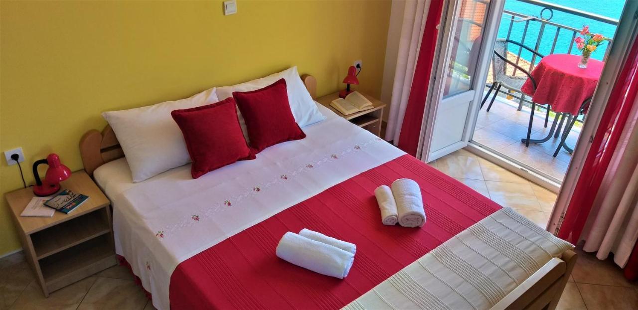 Apartments Okuka Tivat Exterior foto