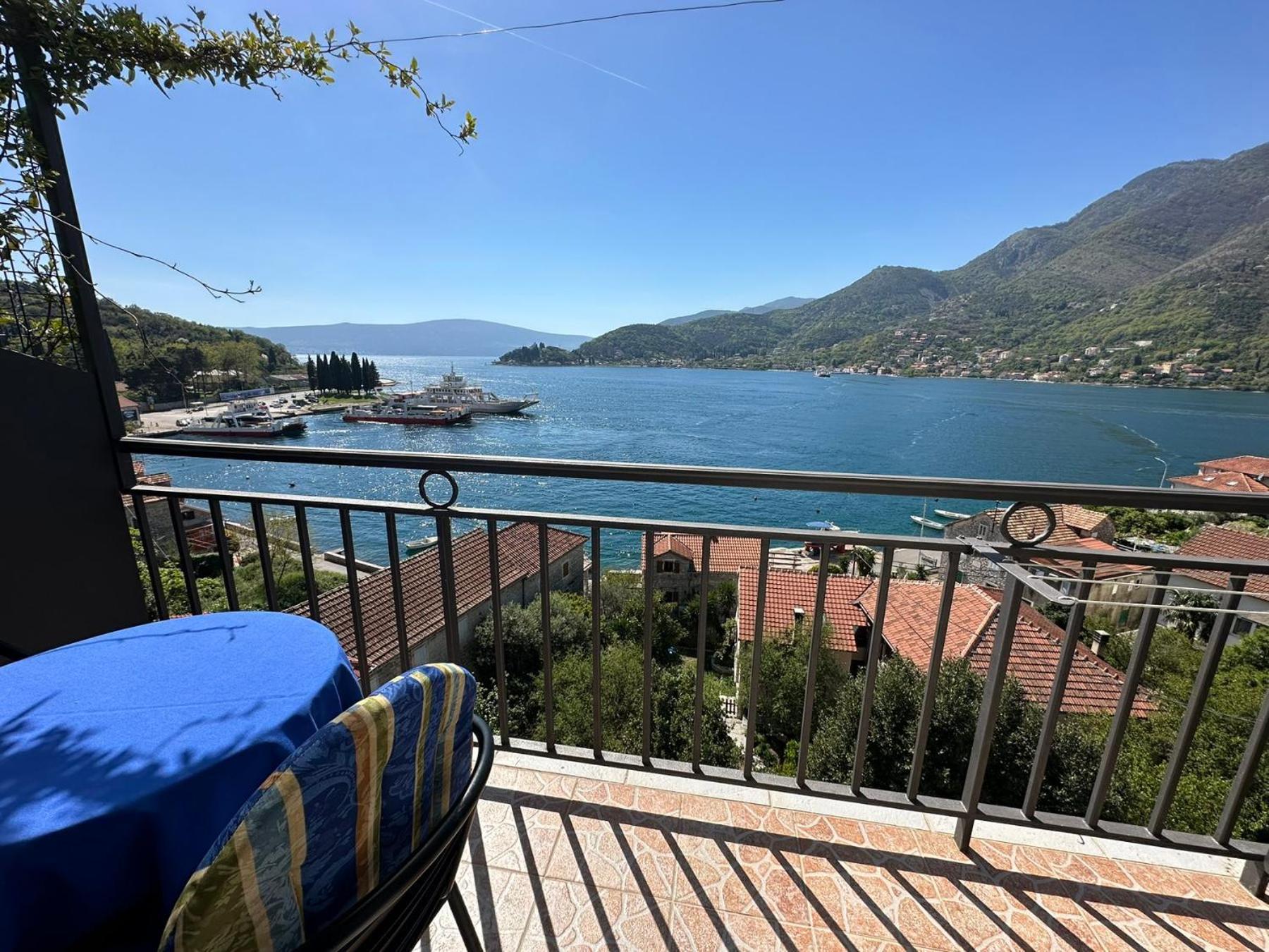 Apartments Okuka Tivat Exterior foto