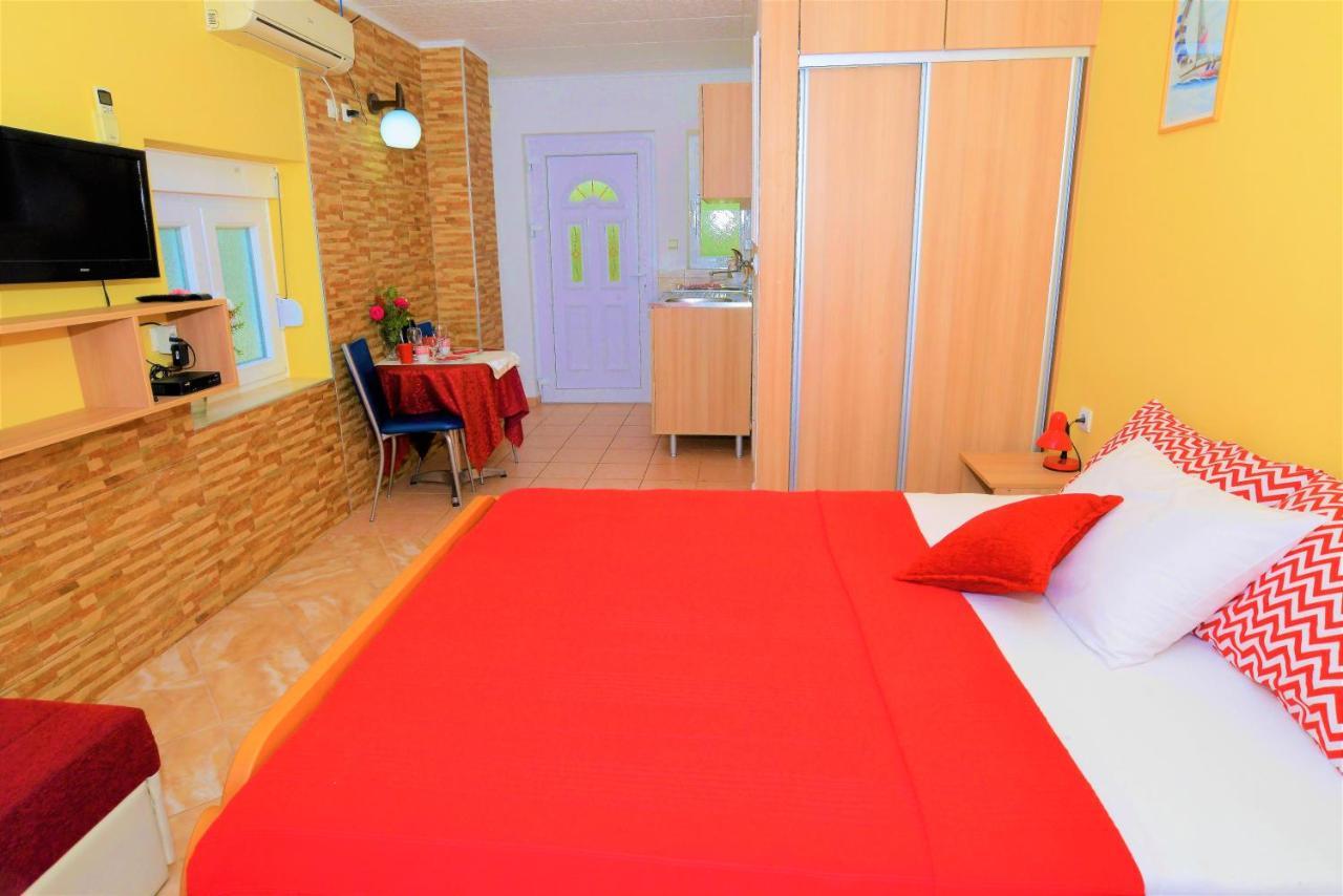 Apartments Okuka Tivat Exterior foto